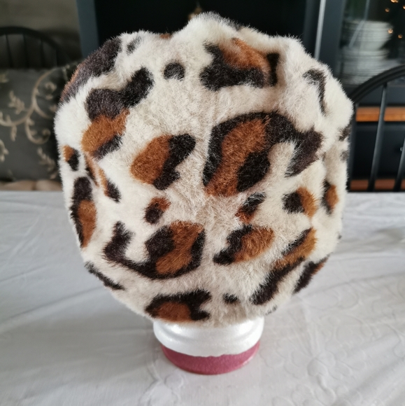 Cara New York Animal Print Hat - Picture 4 of 9